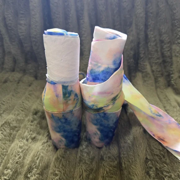 Jessica Simpson Vibrant Multicolor Heels - Picture 5 of 6